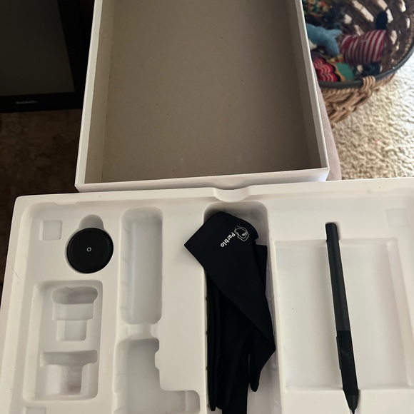 GAOMON PD1161 Drawing Tablet 11.6 Inch IPS Tilt Support Pen Display -Drawing Pad - Picture 4 of 7